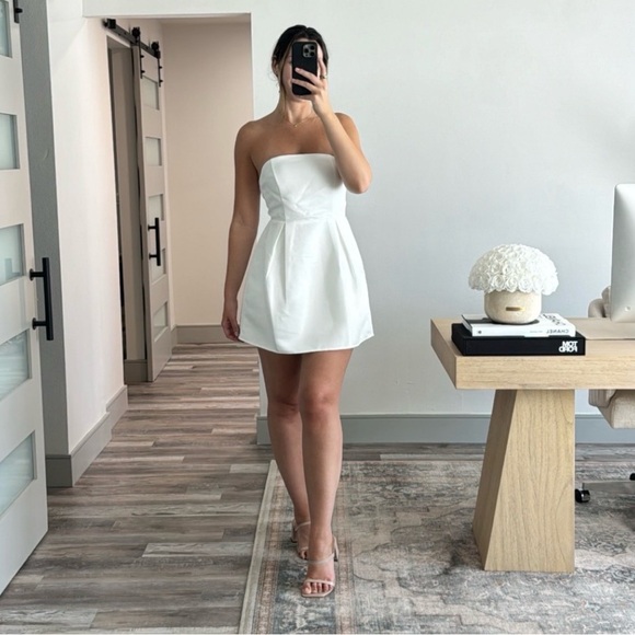 Dresses & Skirts - Princess Polly White Strapless Dress